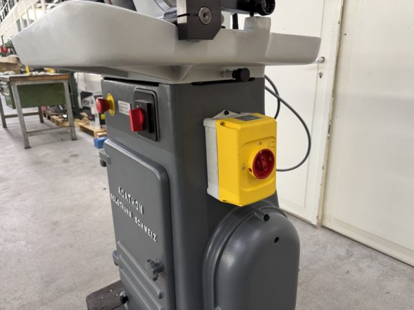 GRINDING MACHINE AGATHON TYPE 175-A