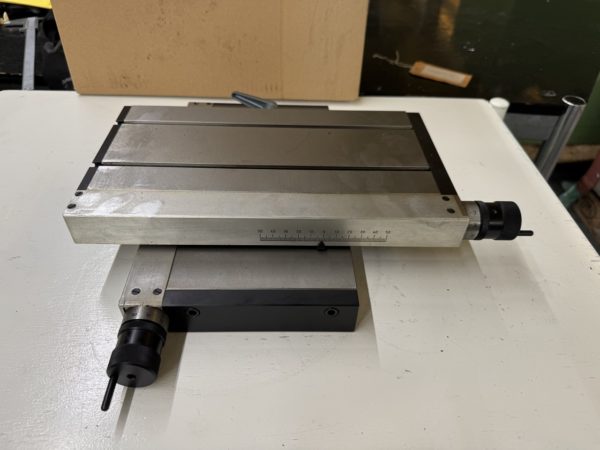TABLE CROISEE