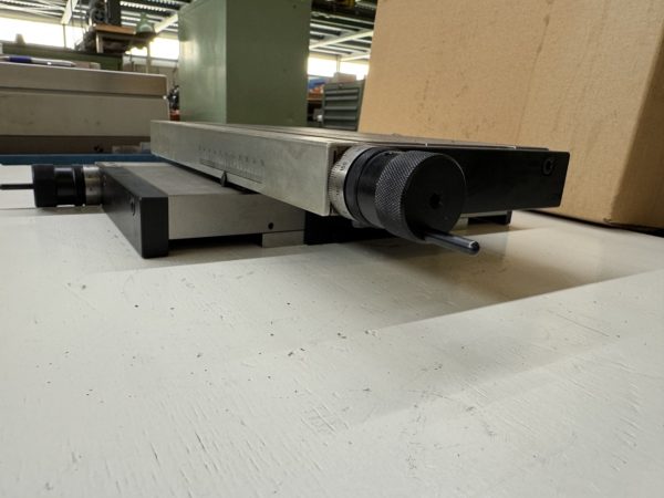 TABLE CROISEE