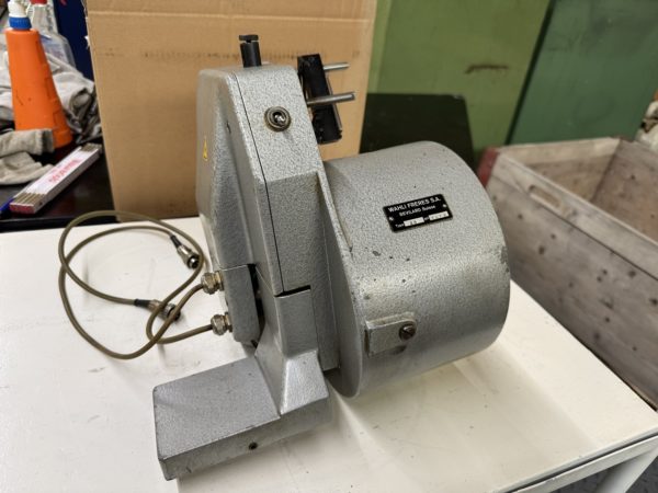 CHARGEUR AUTOMATIQUE WAHLI W-25