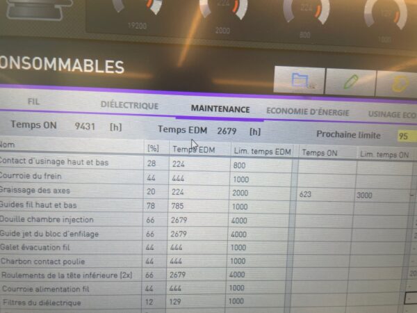 MACHINE A ETINCELER A FIL "AGIECHARMILLES" CUT P 550