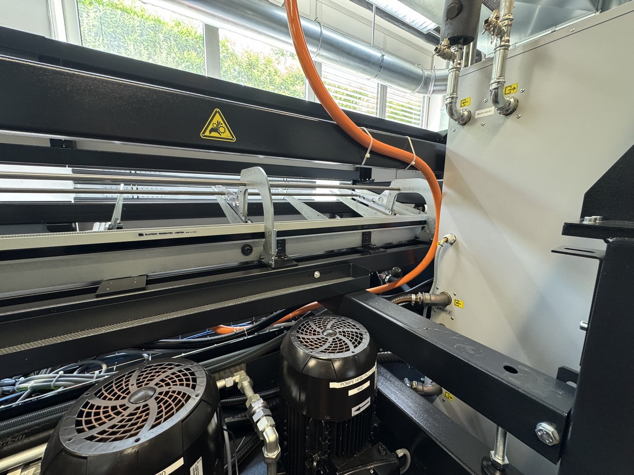 TOUR AUTOMATIQUE A DECOLLETER CNC TORNOS MULTISWISS 8X26 TOUR AUTOMATIQUE A DECOLLETER CNC TORNOS MULTISWISS 8X26