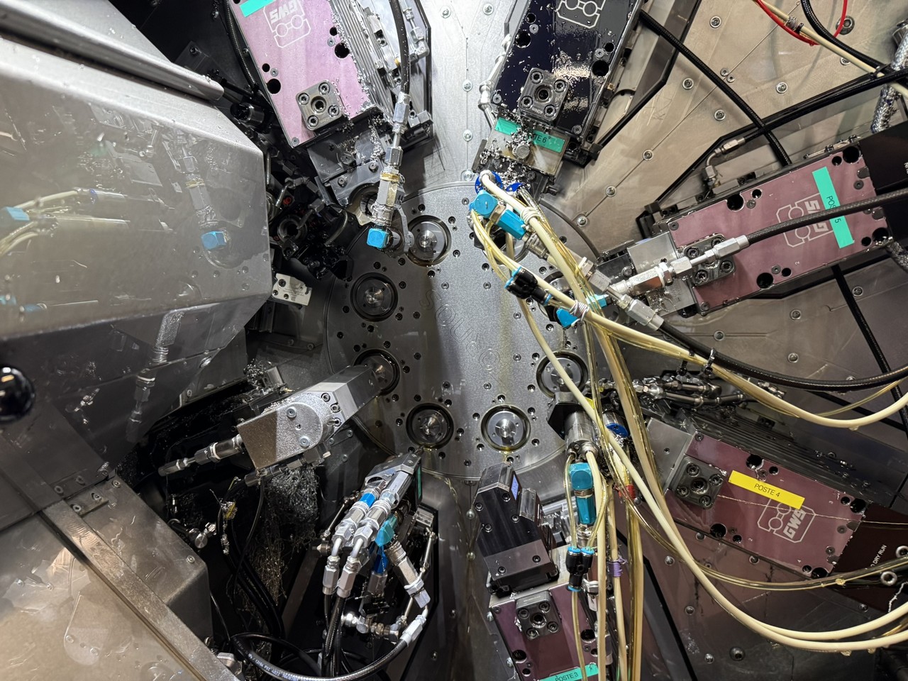 TOUR AUTOMATIQUE A DECOLLETER CNC TORNOS MULTISWISS 8X26 TOUR AUTOMATIQUE A DECOLLETER CNC TORNOS MULTISWISS 8X26