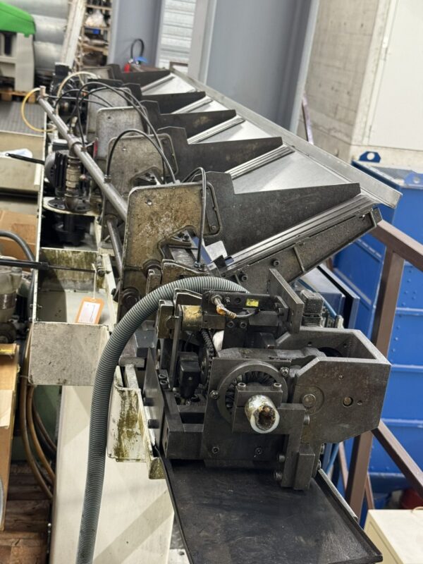 RAVITAILLEUR "TORNOS" TYPE ROBOBAR SSF-226