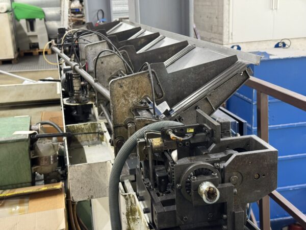 RAVITAILLEUR "TORNOS" TYPE ROBOBAR SSF-226
