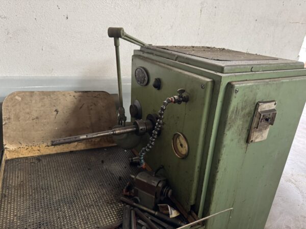 MACHINE A HONER "ROHR"