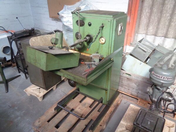 MACHINE A HONER "ROHR"