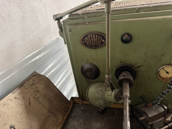 MACHINE A HONER "ROHR"