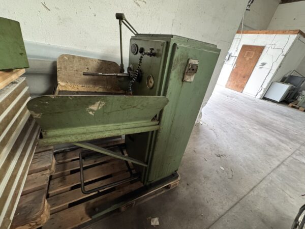MACHINE A HONER "ROHR"