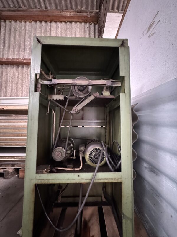 MACHINE A HONER "ROHR"