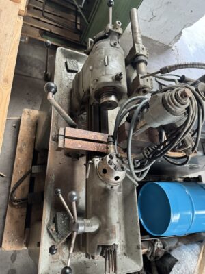 TOUR REVOLVER HYDRO-PNEUMATIQUE