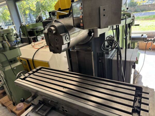 UNIVERSAL-FRAESMASCHINE "SCHAUBLIN" 53N