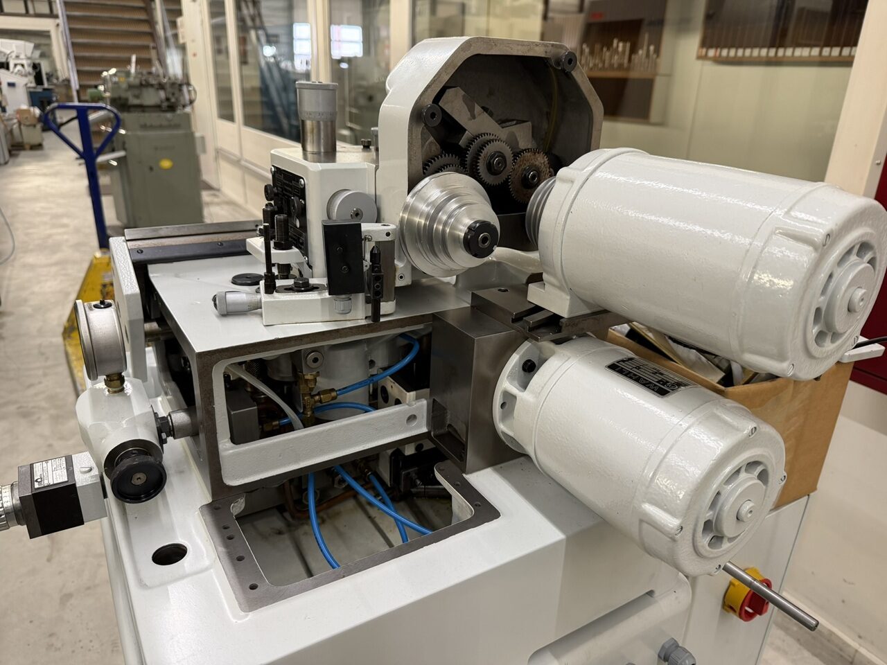 MACHINE A TAILLER WAHLI W-90 MACHINE A TAILLER WAHLI W-90