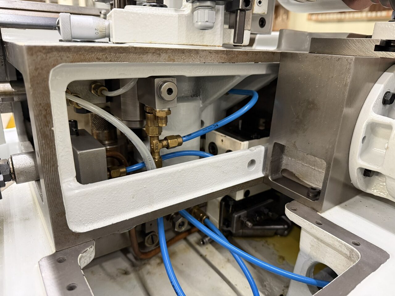 MACHINE A TAILLER WAHLI W-90 MACHINE A TAILLER WAHLI W-90