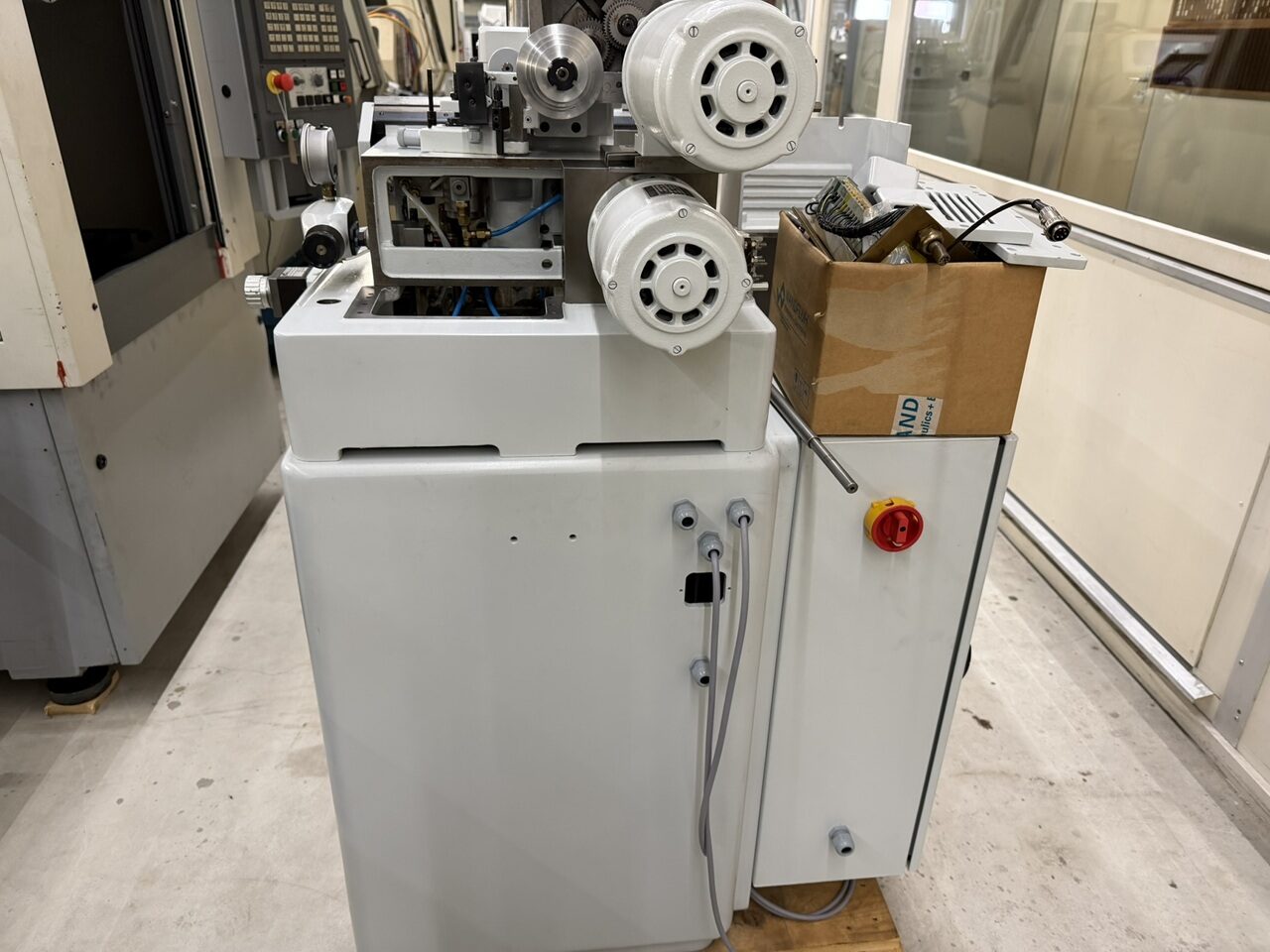 MACHINE A TAILLER WAHLI W-90 MACHINE A TAILLER WAHLI W-90