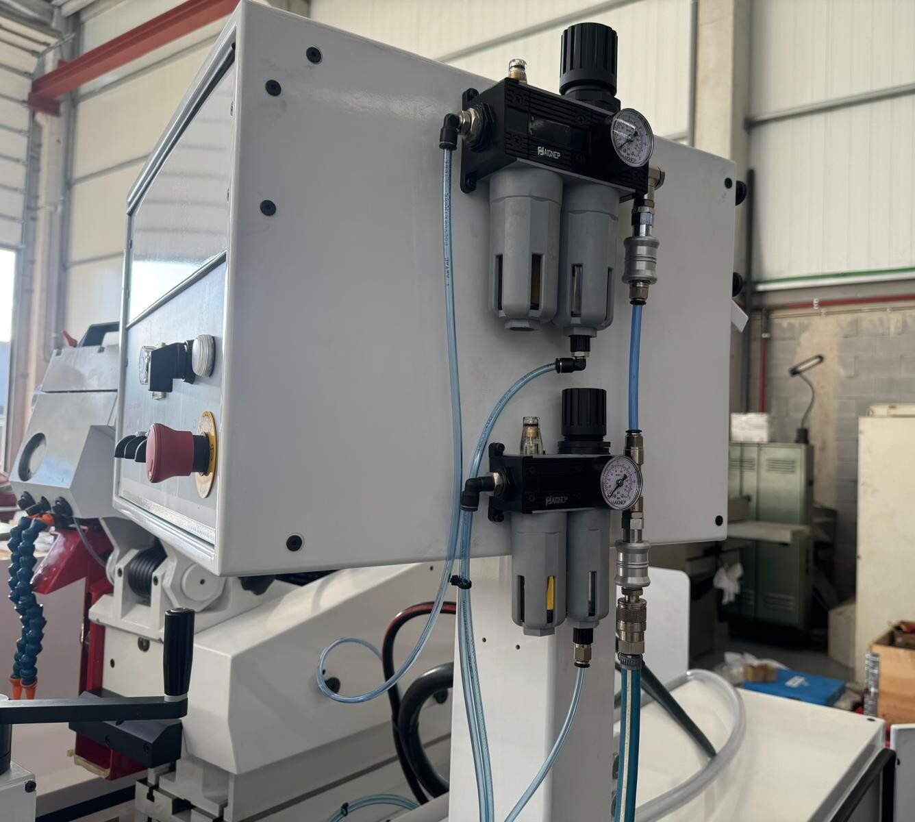 CYLINDRICAL GRINDER STUDER S-30 FAVORIT CYLINDRICAL GRINDER STUDER S-30 FAVORIT