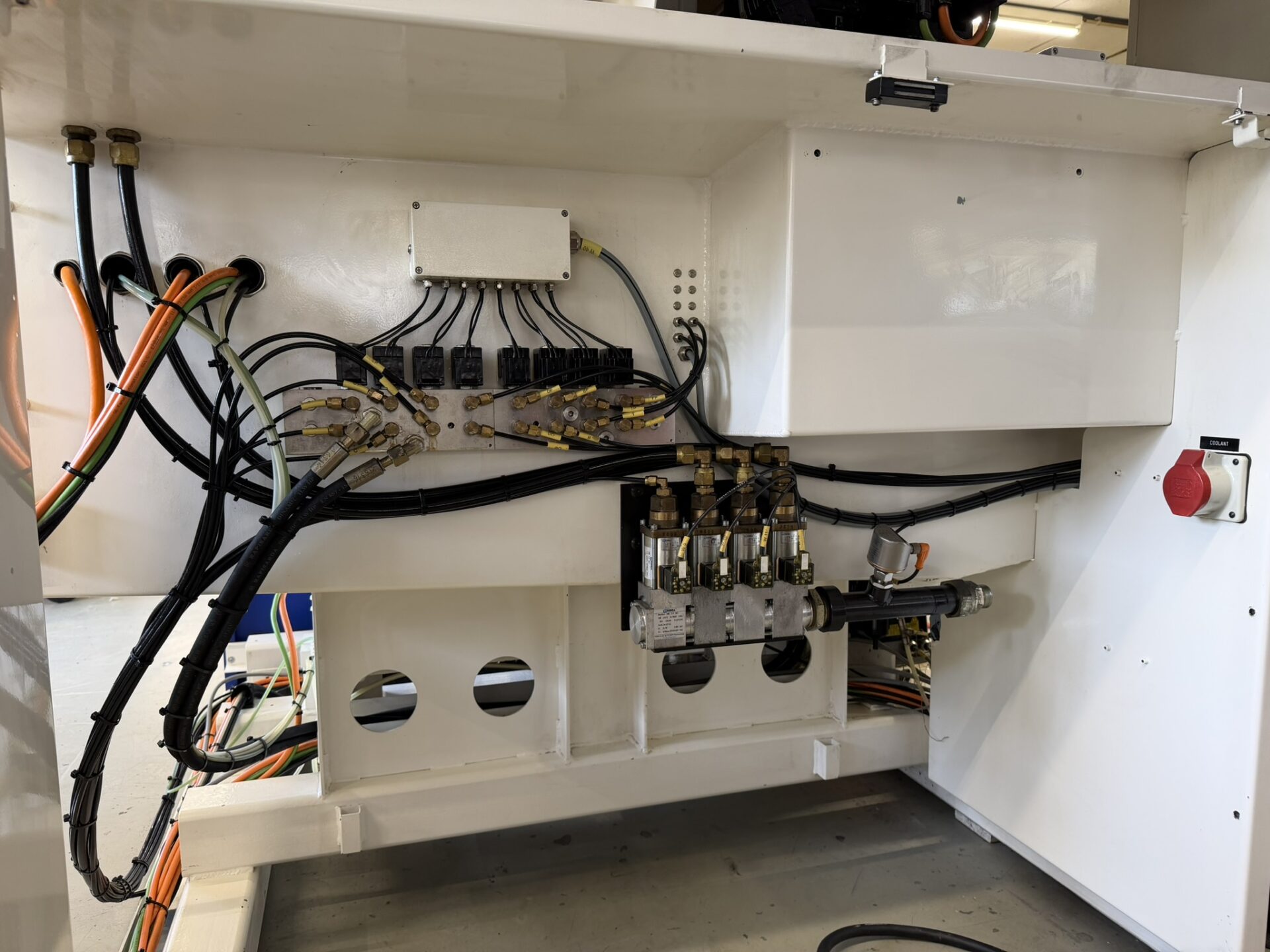 AFFUTEUSE D'OUTILS CNC ROLLOMATIC 620 XS AFFUTEUSE D'OUTILS CNC ROLLOMATIC 620 XS