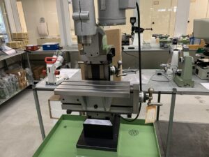 UNIVERSAL MILLING MACHINE "SIXIS" TYPE S1101