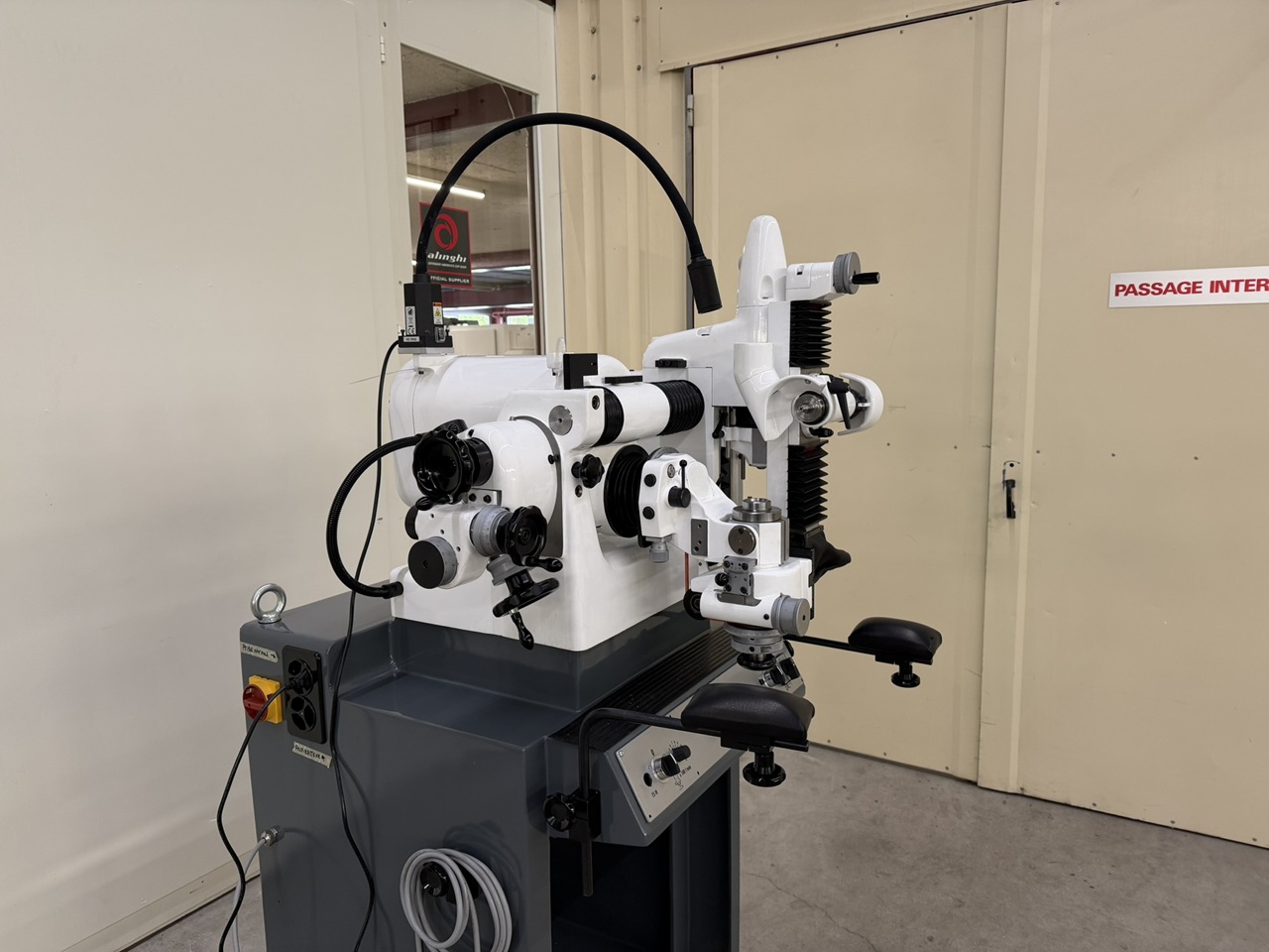 RECTIFIEUSE UNIVERSELLE EWAG WS-11-SP