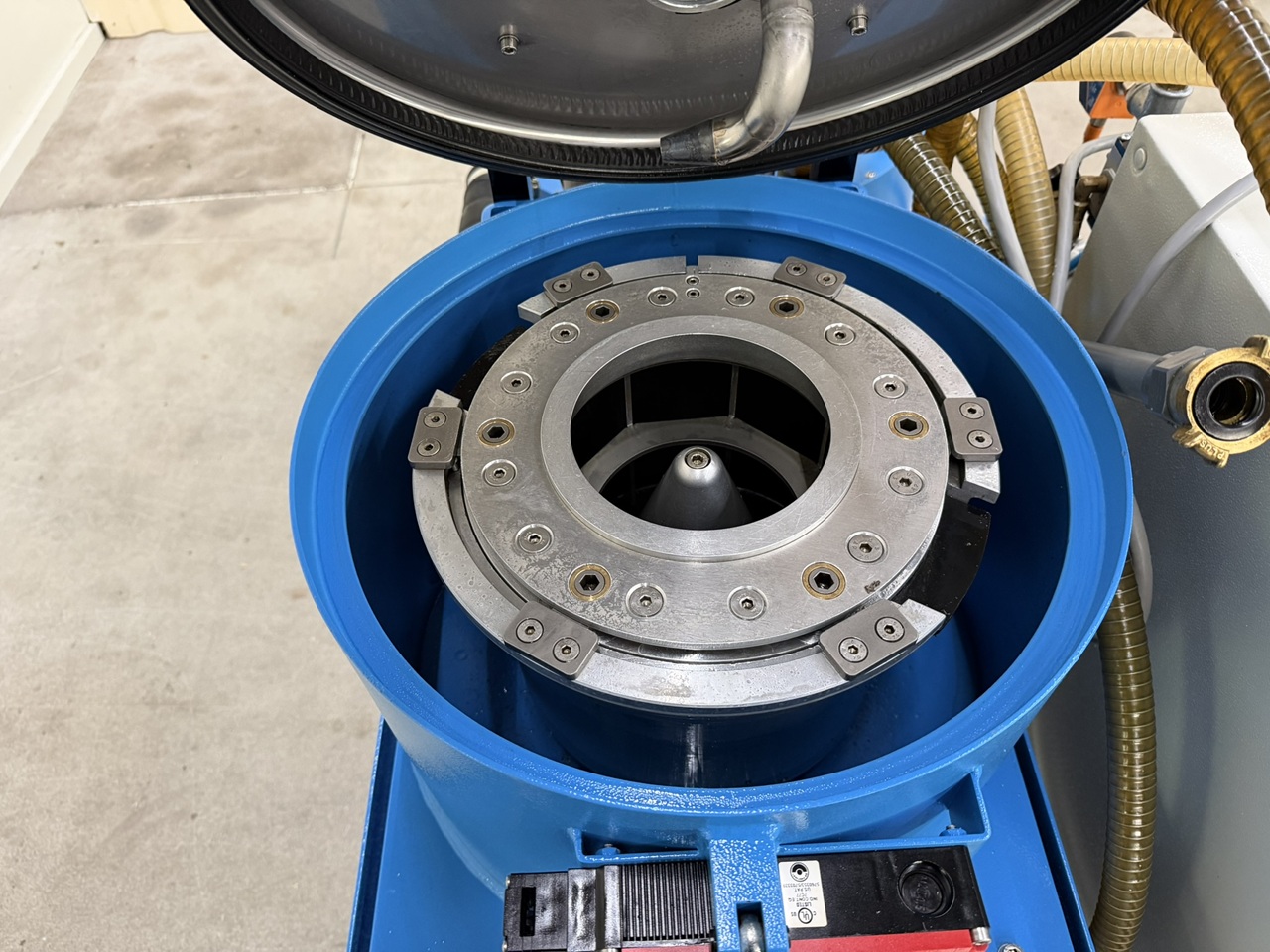 ESSOREUSE CENTRIFUGE ARYMA MZ 90