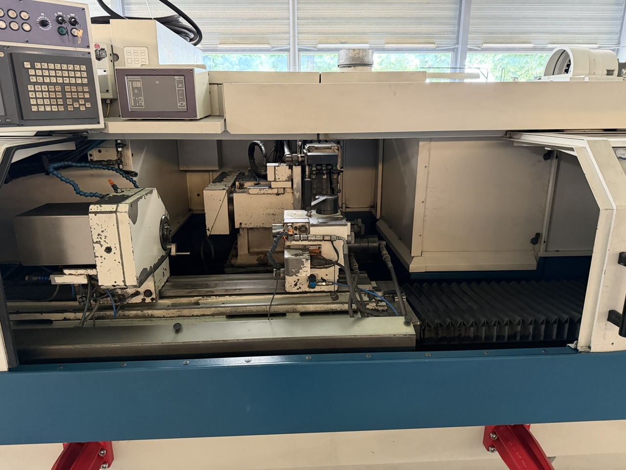 CNC CYLINDRICAL GRINDER STUDER S-33 CNC CNC CYLINDRICAL GRINDER STUDER S-33 CNC