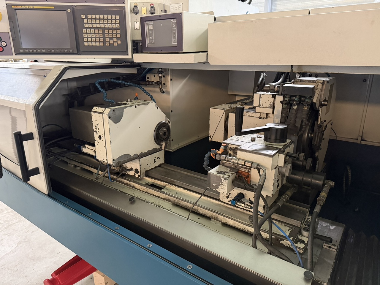 CNC CYLINDRICAL GRINDER STUDER S-33 CNC CNC CYLINDRICAL GRINDER STUDER S-33 CNC