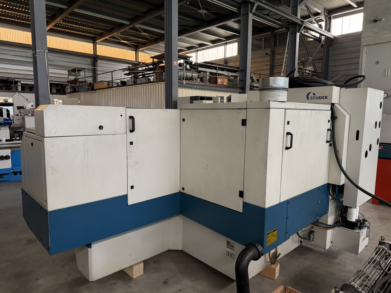 CNC CYLINDRICAL GRINDER STUDER S-33 CNC CNC CYLINDRICAL GRINDER STUDER S-33 CNC