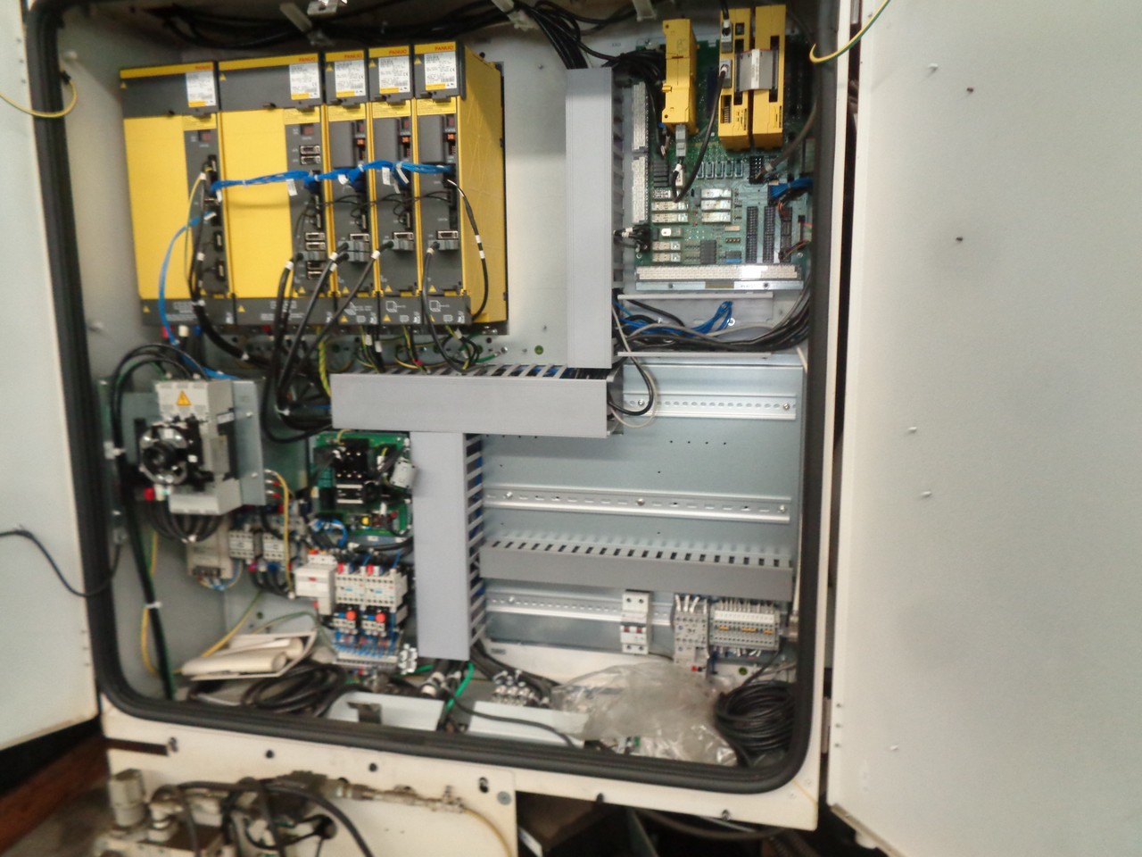 CENTRE D'USINAGE FANUC ROBODRILL ALPHA D21 MiA5