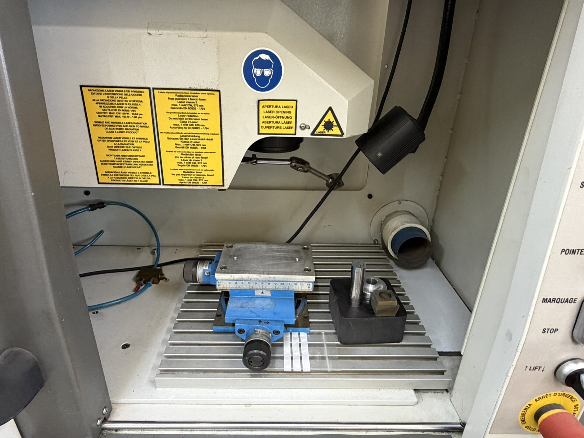 CENTRE DE GRAVURE AU LASER LASERBERG TECH YAG 60 W ELM