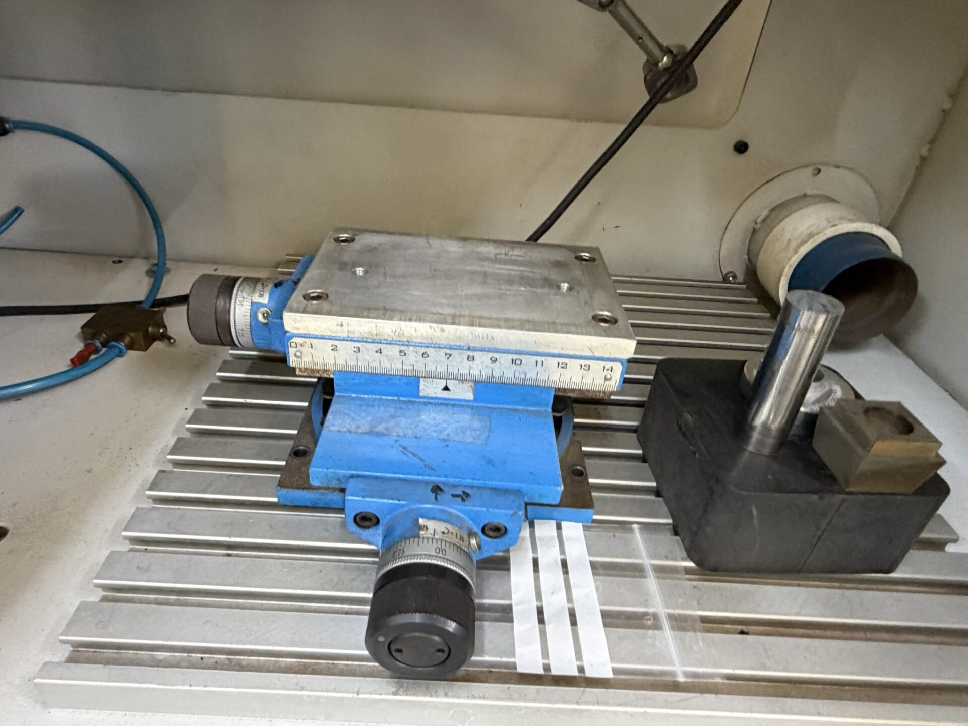 CENTRE DE GRAVURE AU LASER LASERBERG TECH YAG 60 W ELM