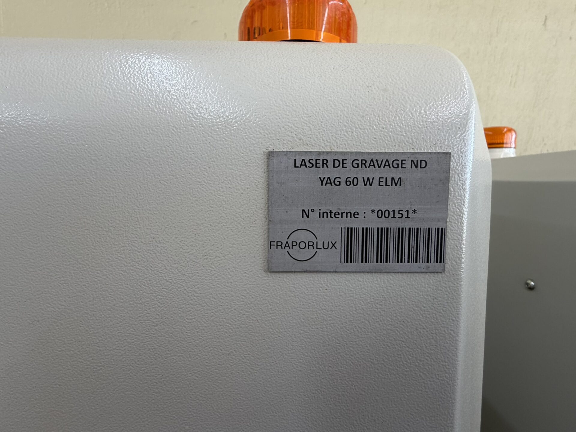 CENTRE DE GRAVURE AU LASER LASERBERG TECH YAG 60 W ELM